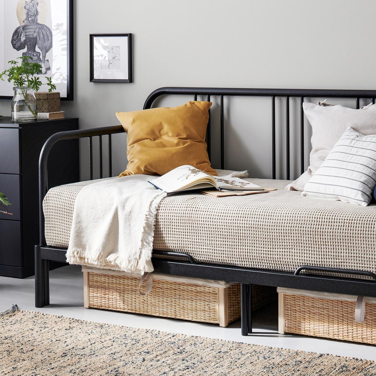 Ikea day bed